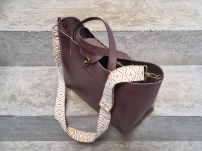 galerie/001 Taschen/010 Yamina/resized/T0336 (2024-04-18) 2_small.jpg